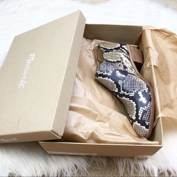 New Madewell Sonia Snake Embossed Low Chelsea Boot - Picture 9 of 12